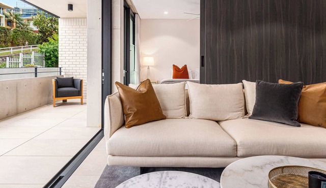 The Arden 3. Coogee New Large Beachside Balc Apt