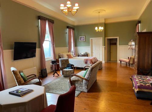 The Exchange Beaconsfield - Offering Heritage Accommodation