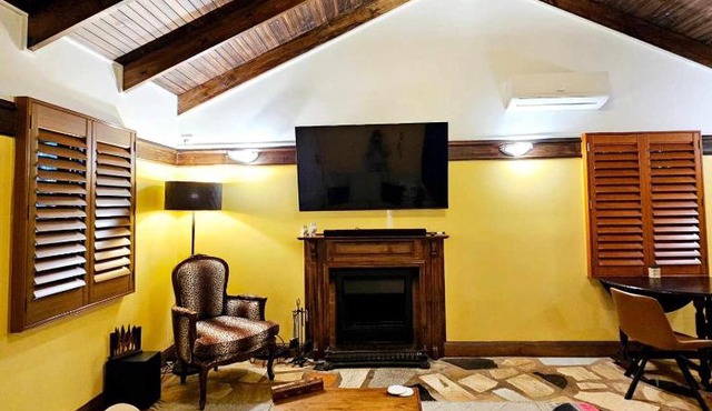 The Gamekeepers Spa Cottage in Tamborine Mountain
