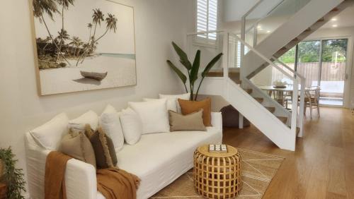 The HAMPTONS Luxury Beach House Kiama