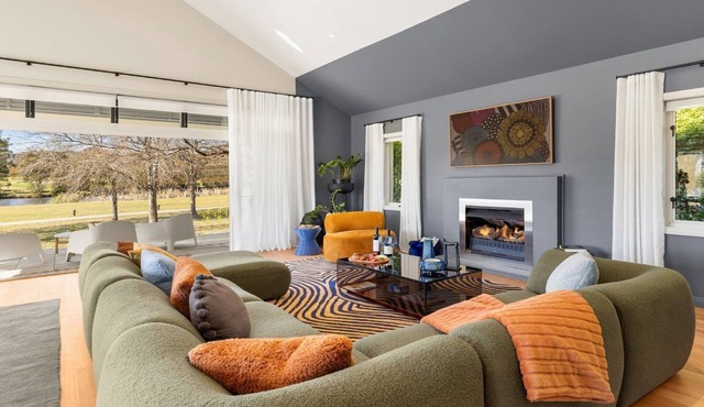 The Lake House - The Vintage