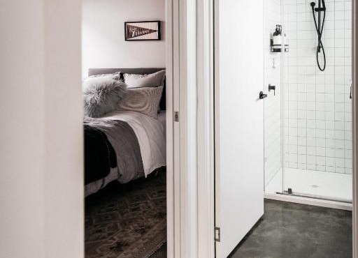 The Loft at SoHo: Architecture & Views