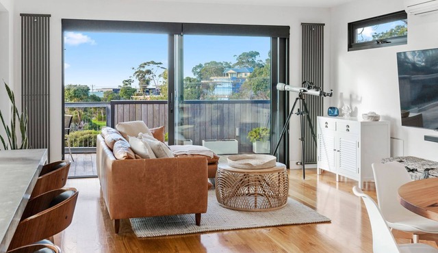 The Loft House - McCrae