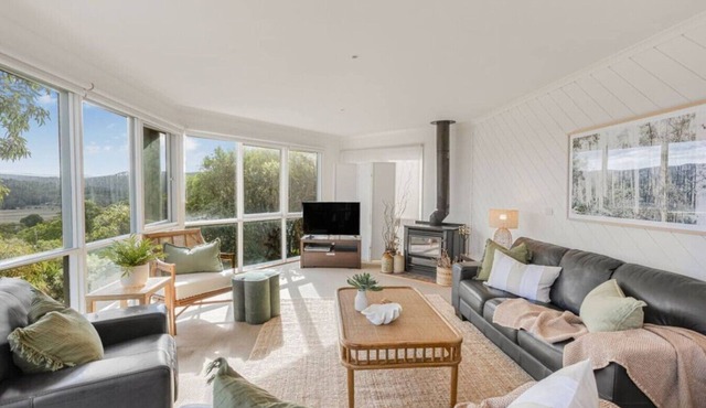 The Ridge House - Panoramic views!