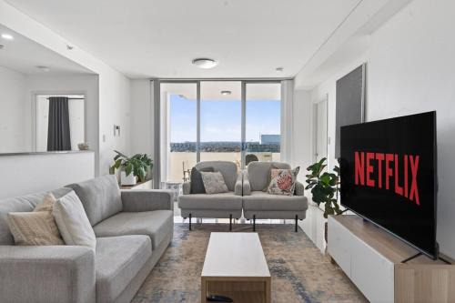 The Viewpoint - Elegant 2BR Stay with Parking