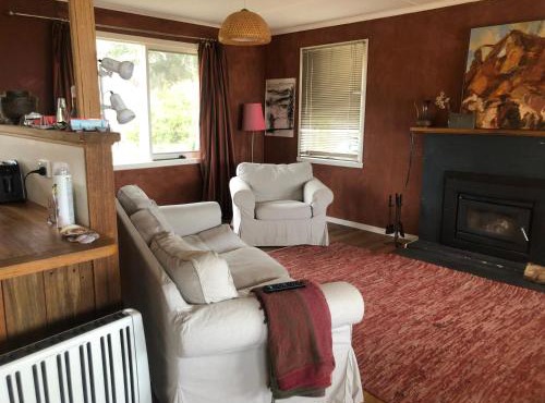 The Woolshed and Farmhouse Blue, Bruny Island