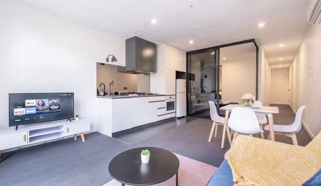 This apartment is a 2 bedroom(s), 1 bathrooms, located in Melbourne, VIC. in Melbourne