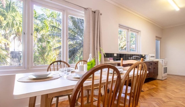 This apartment is a 3 bedroom(s), 1 bathrooms, located in Rapid Creek, NT.