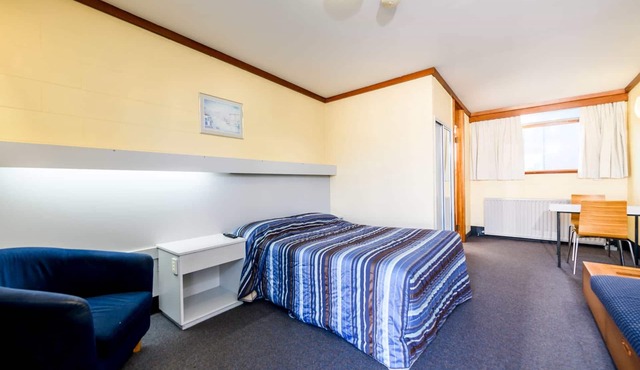 Top of the Town Hotel Motel