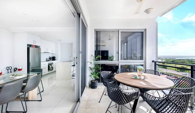 Top of Town Resort style Stay in Heart of Darwin
