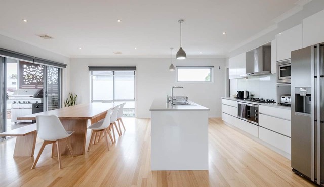 Torquay Beach Holiday Homebase