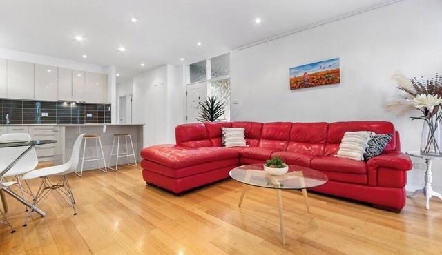 Tranquil Apartment in the City