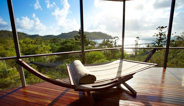 Tranquility Base - A beautiful architecturally designed holiday house in Picnic Bay