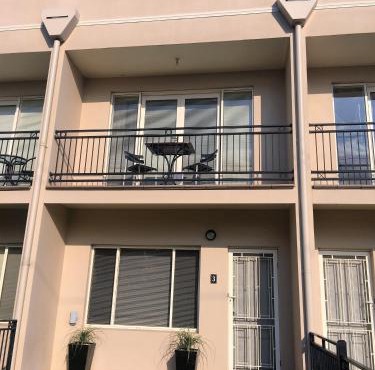 Travers Street Apartment