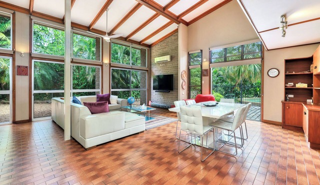 Tropical Crush | 4 Beds, 2 Bath | Pool