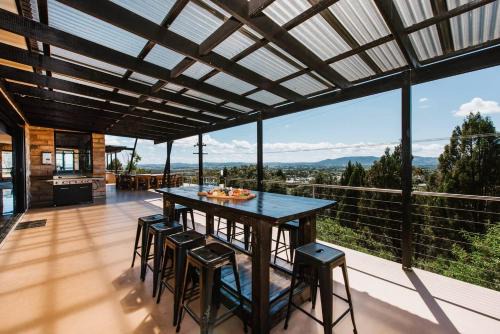 'Tyalla Lodge' Unique Luxe Design in the Mountains