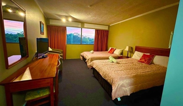 U-wey Dragons Hotel