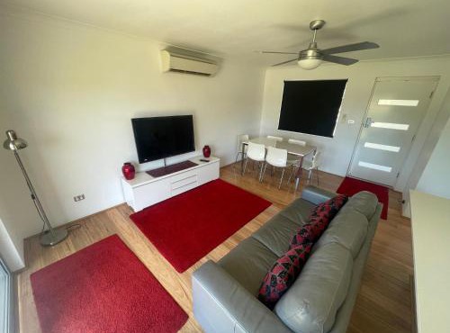 Unit 11, 2 Casuarina Crescent, Ocean Beach Chalets