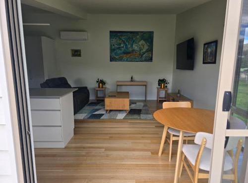 Urban Retreat near Hobart & Airport, Port Arthur