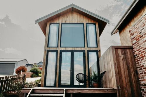 View Street Studios - Tallerack