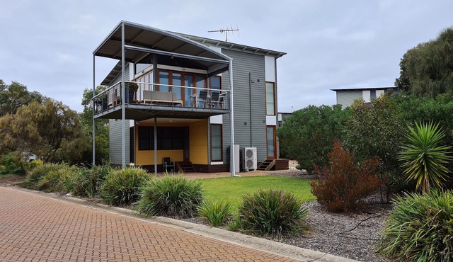 Villa 7 South Shores Resort, Normanville - Modern and Stylish Beach Villa