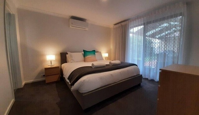 Villa Elanora - Beautifully executed recent renovation. Stylish and comfortable