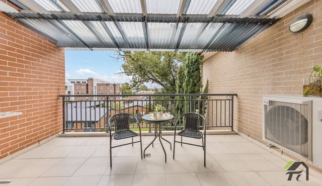 Vivid Condo in Guildford in Guildford