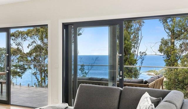 Vue Sur La Mer – Pour Deux (Ocean view for two)