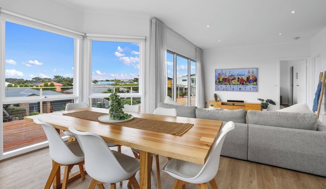 Waratah Place