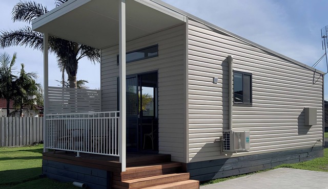 Waters Edge Holiday Park