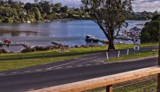 Waterside Unit 6 Mallacoota