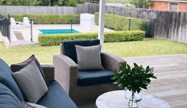 Where all the cool cats stay! Super cool home in the best part of Dubbo!