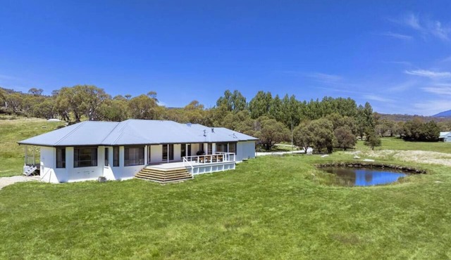 Wombat Creek Homestead Crackenback