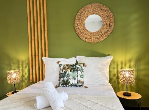 Yana Room - Centre ville, 2 chambres, espace travail, Wifi fibre