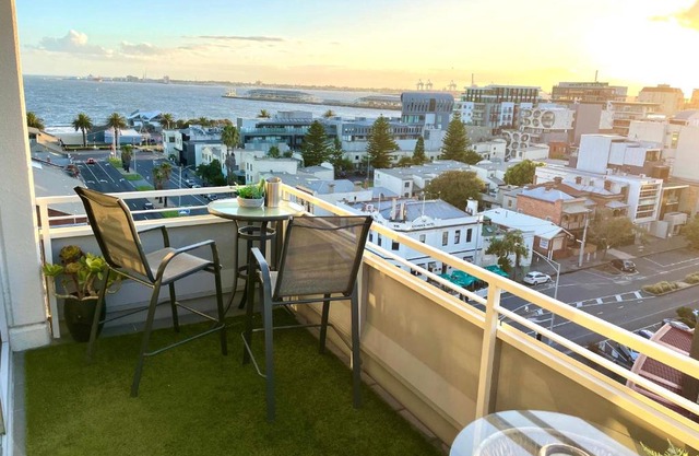 BEAUTIFUL BAY VIEWS Huge 3-bedroom plus Office, Pool, Gym, 2 car spaces and SO MUCH MORE
