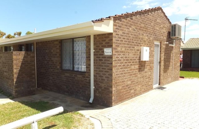 Ocean Beach Chalet 16