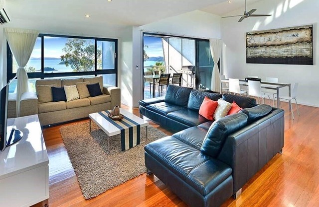 Pinnacle 2 - Seaview Apartment on Hamilton Island