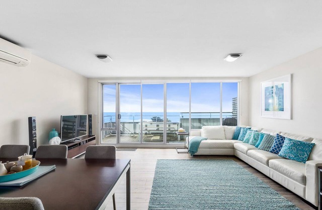 Point Grey Apartment 13 in Lorne