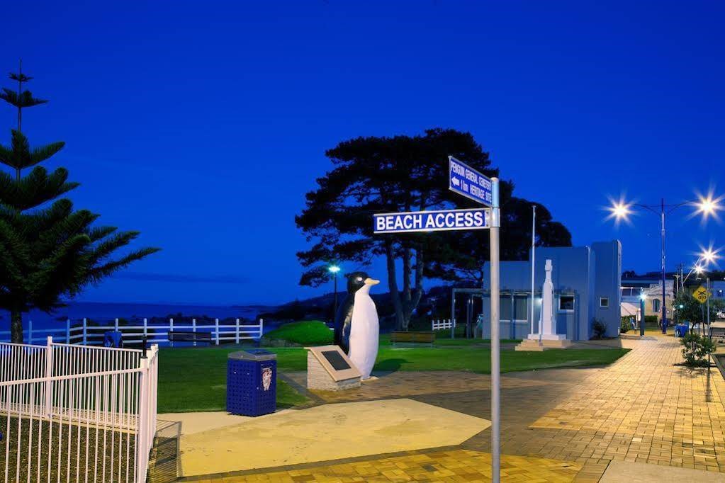 Penguin Hotel | Penguin Waterfront Escape