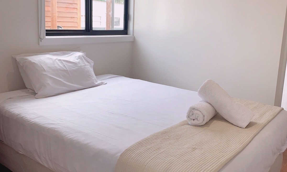 Colac West Hotel | Colac Otway Caravan & Cabin Park