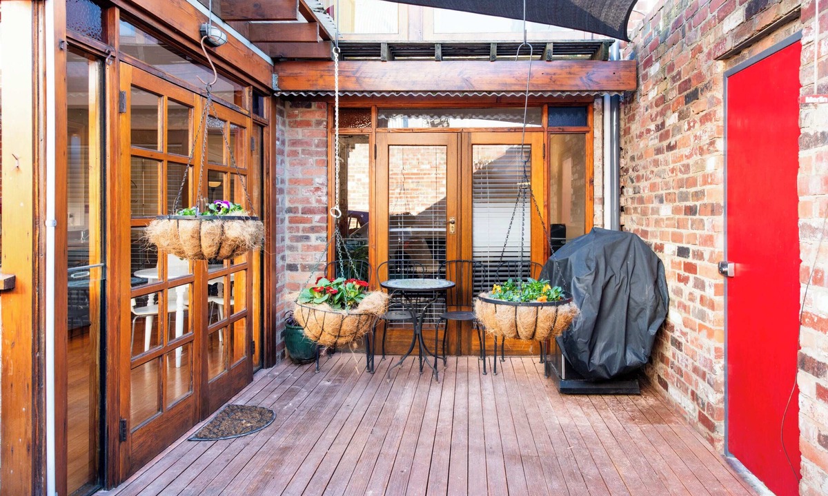 Brunswick House | The Brunswick Stables
