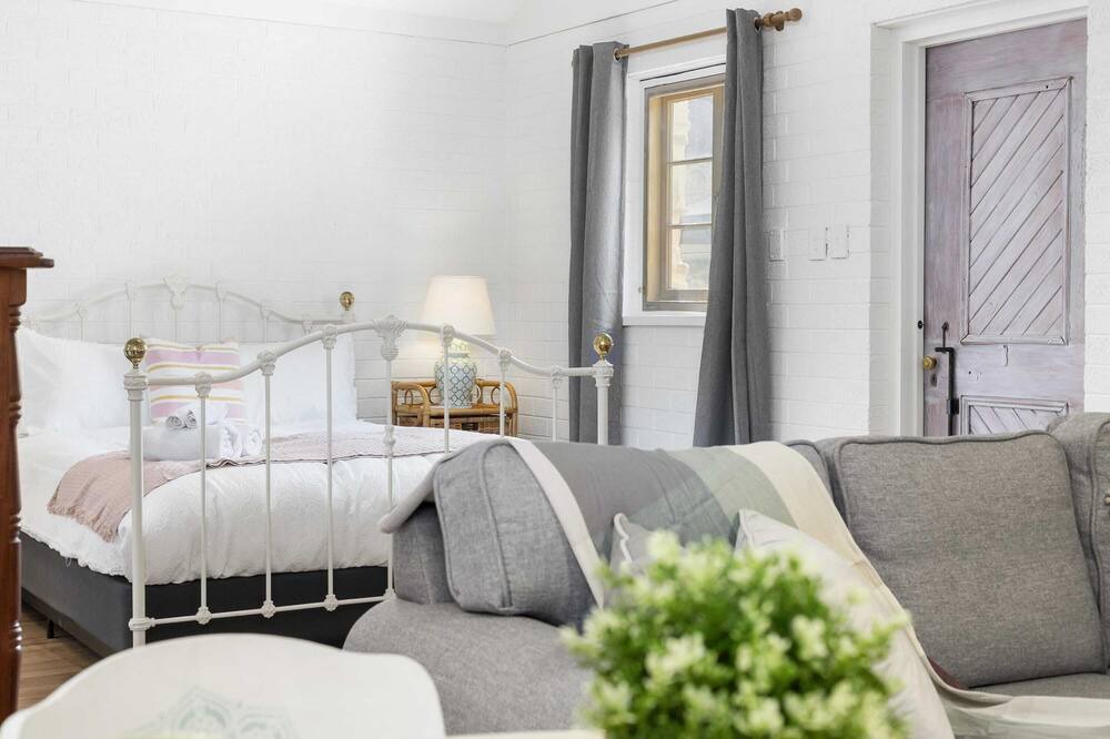 Willunga Apartment | "The Stables" at Strong Farmers Retreat Willunga