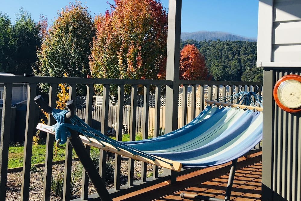 Marysville Cottage | Marysville town Barton Split AC-Smar tv-WIFI Wood htr. BYO linen clean as you go