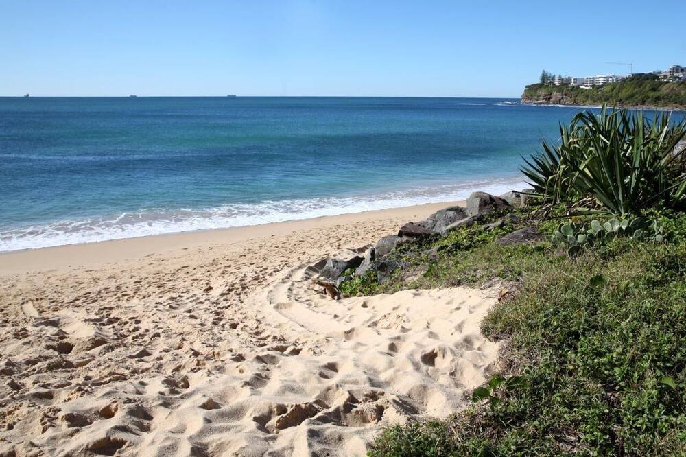 Dicky Beach House | Cooinda Dicky Beach House