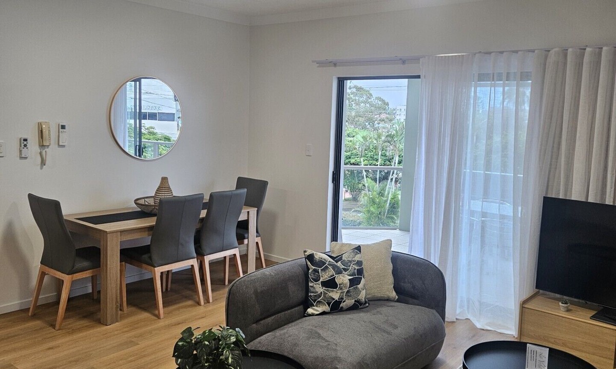 Redcliffe Apartment | La Vida on Anzac