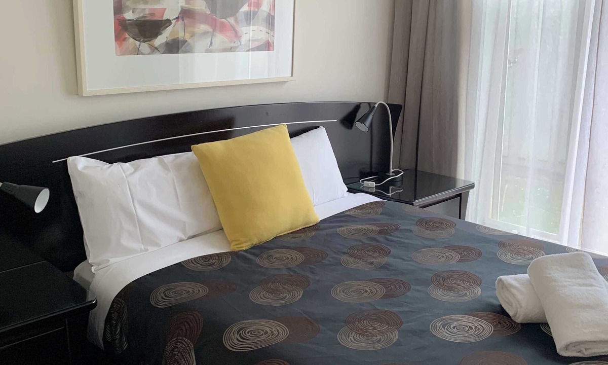 Port Campbell Hotel | Port Campbell Parkview Motel & Apartments