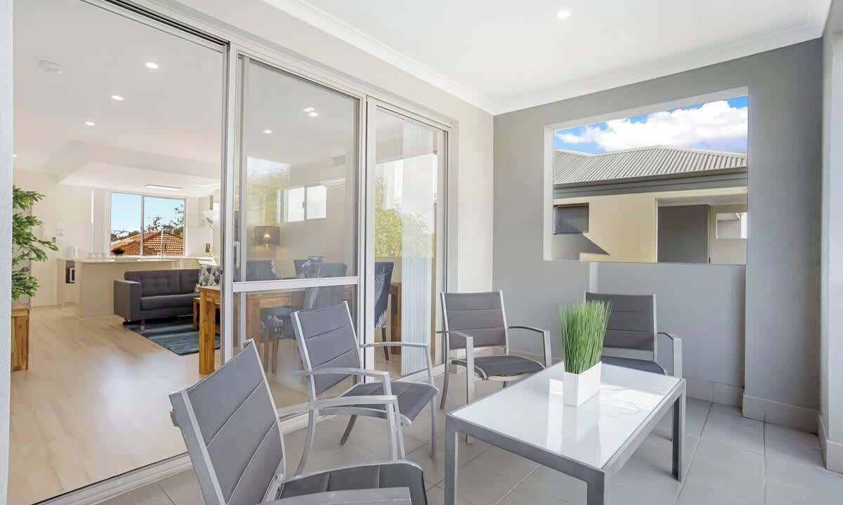 North Perth Apartment | 134 North Perth Nest for 4 +parking