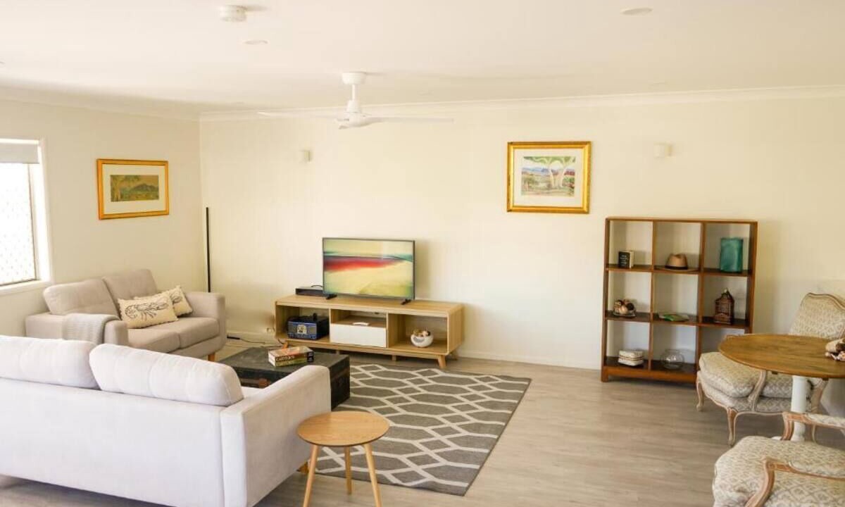 Belgian Gardens Apartment | Seaviews and Privacy