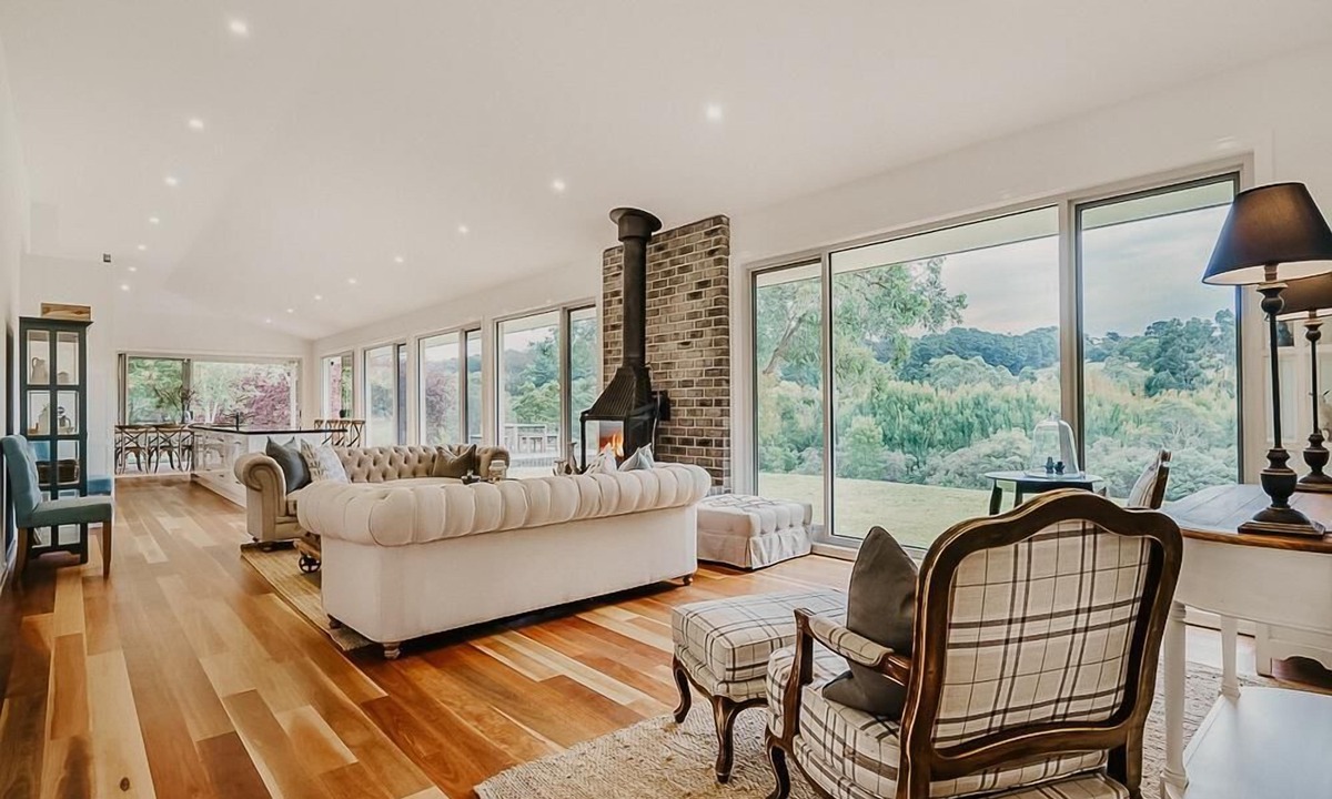 Red Hill House | Joie de Vivre - Get amongst the VINES