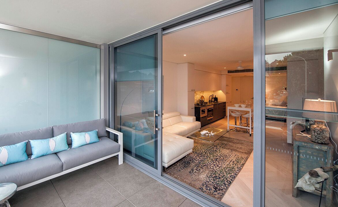 Woolloomooloo Apartment | Woolloomooloo - WMLOO - Cowper Wharf Road - Stylish Studio with Balcony, BBQ Parking by Woolloomooloo Wharf